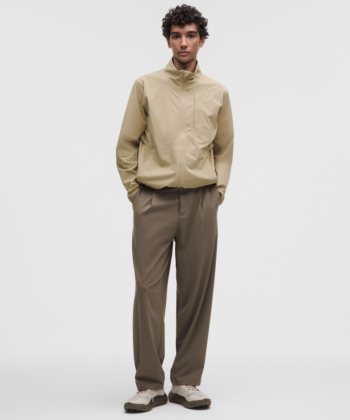 Men's Daydrift Relaxed-Fit Pleated TrouserShorter