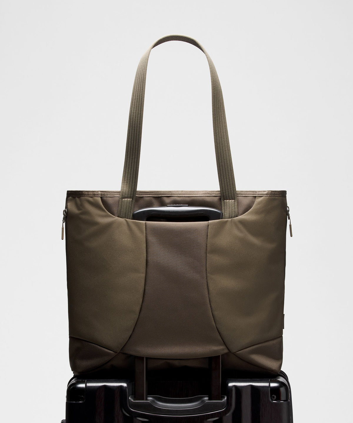 Daily Dispatch Tote Bag 16L