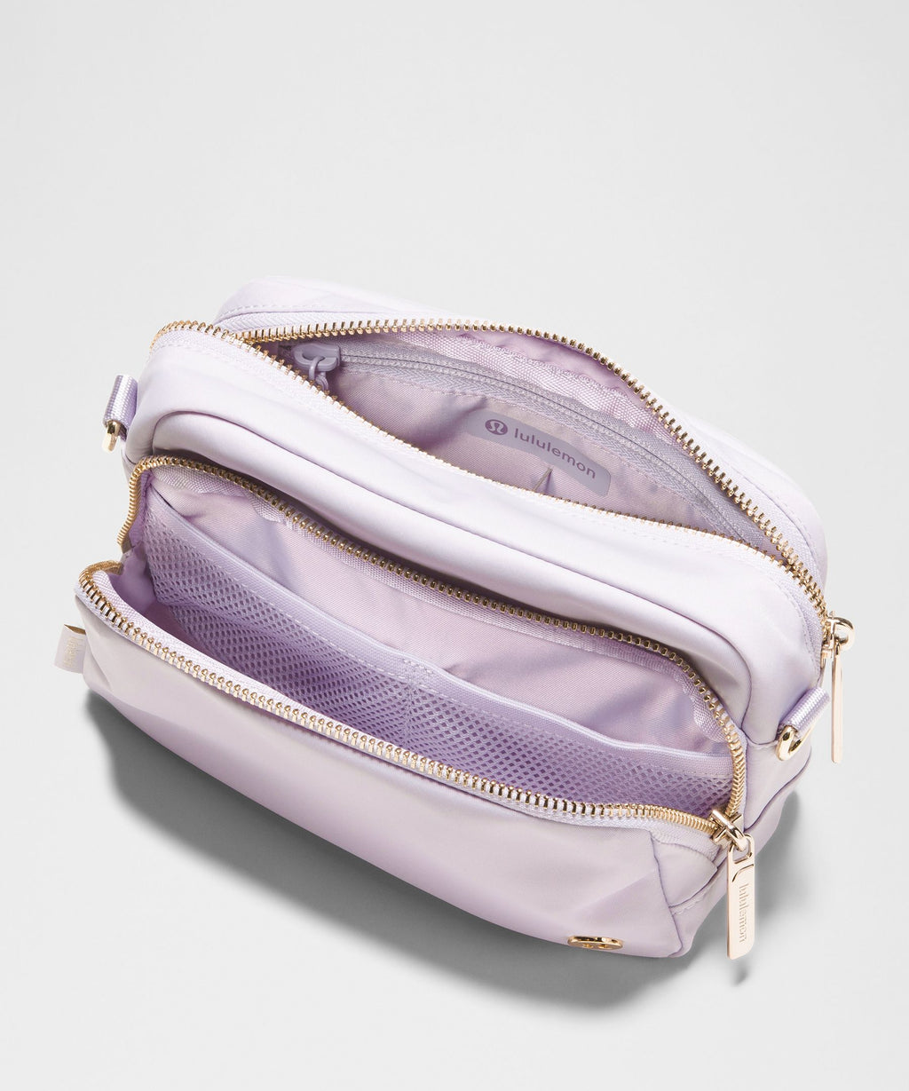 Everywhere Crossbody Bag 2LMetal Hardware