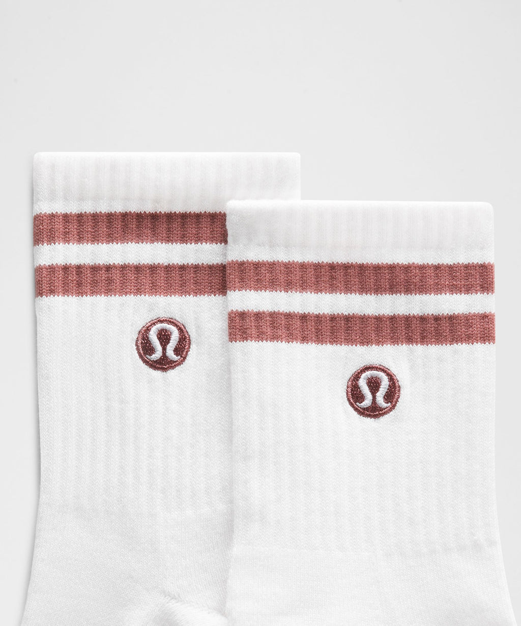 Unisex Daily Essential Quarter SocksStripe