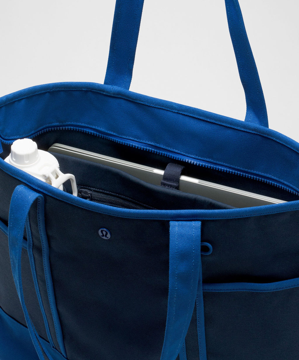 Daily Multi-Pocket Zip-Top Tote Bag 18L