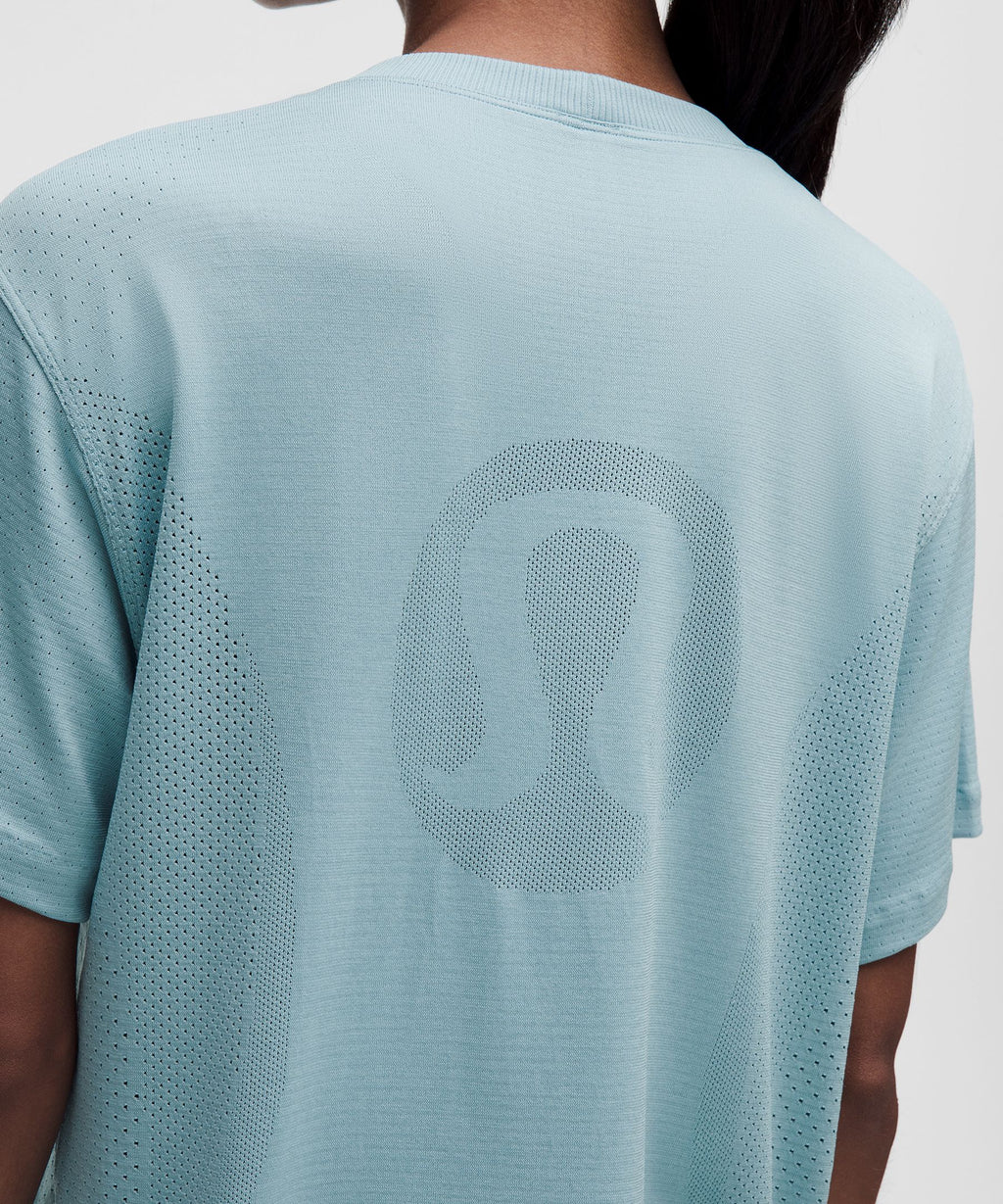 Swiftly Relaxed Short-Sleeve Shirt Hip LengthLogo