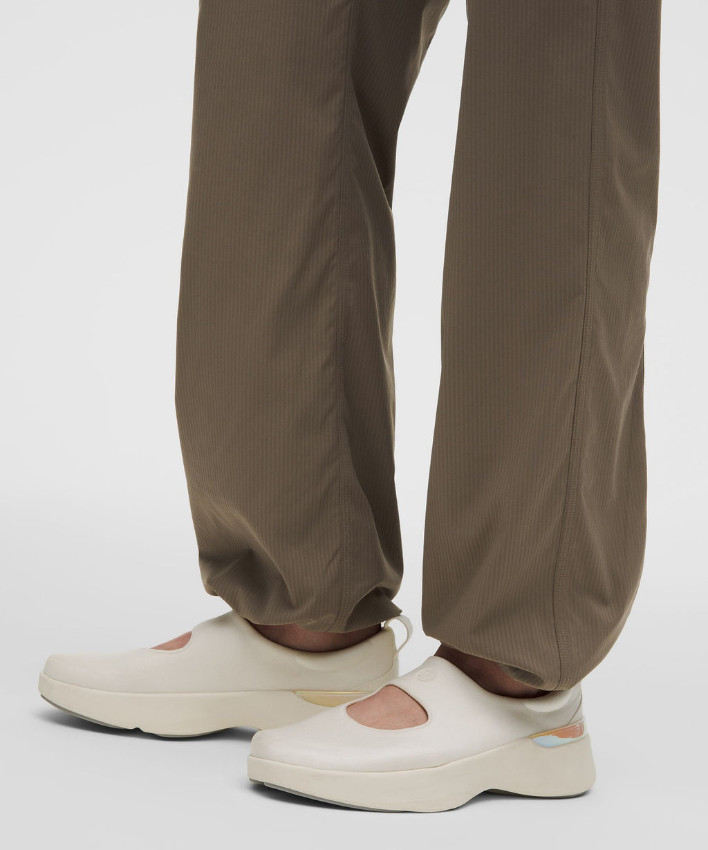 Dance Studio Mid-Rise PantShort