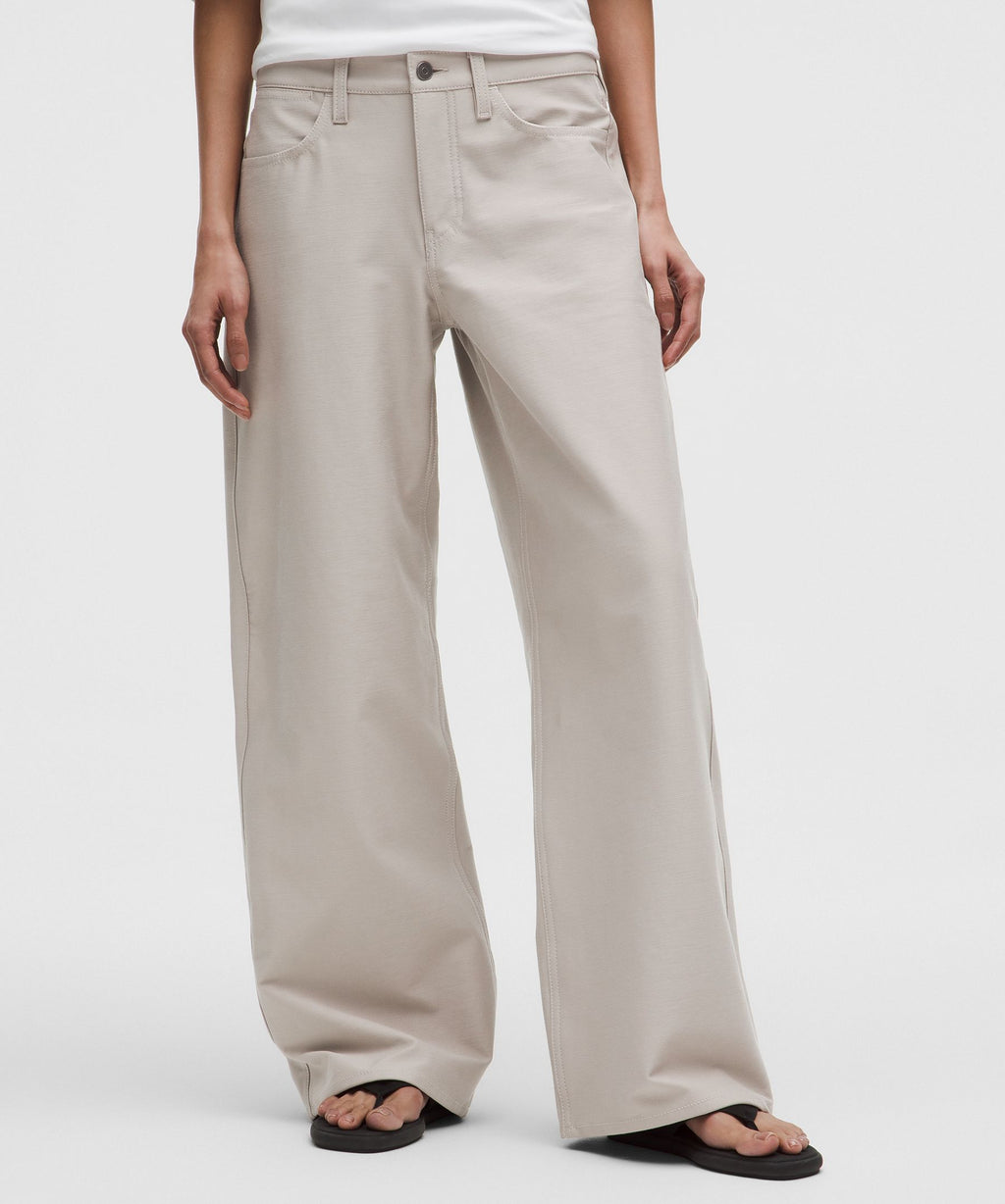 EasyFive Low-Rise Classic Wide-Leg PantShort