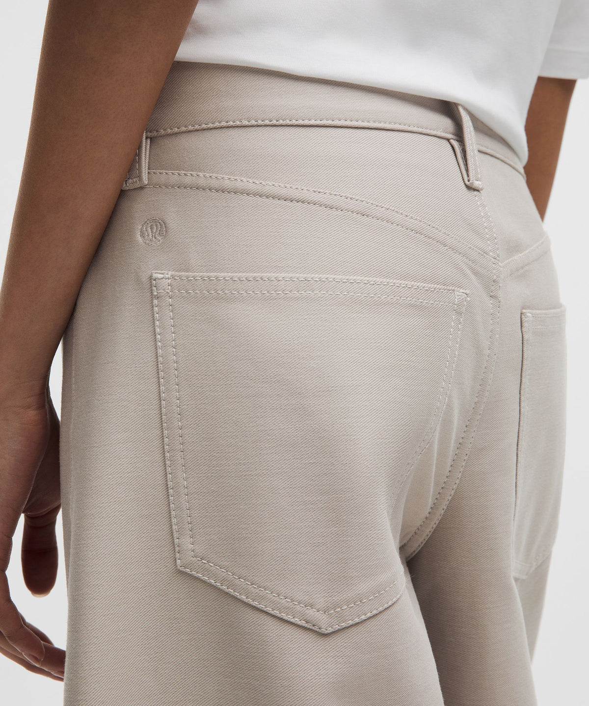 EasyFive Low-Rise Classic Wide-Leg PantShort