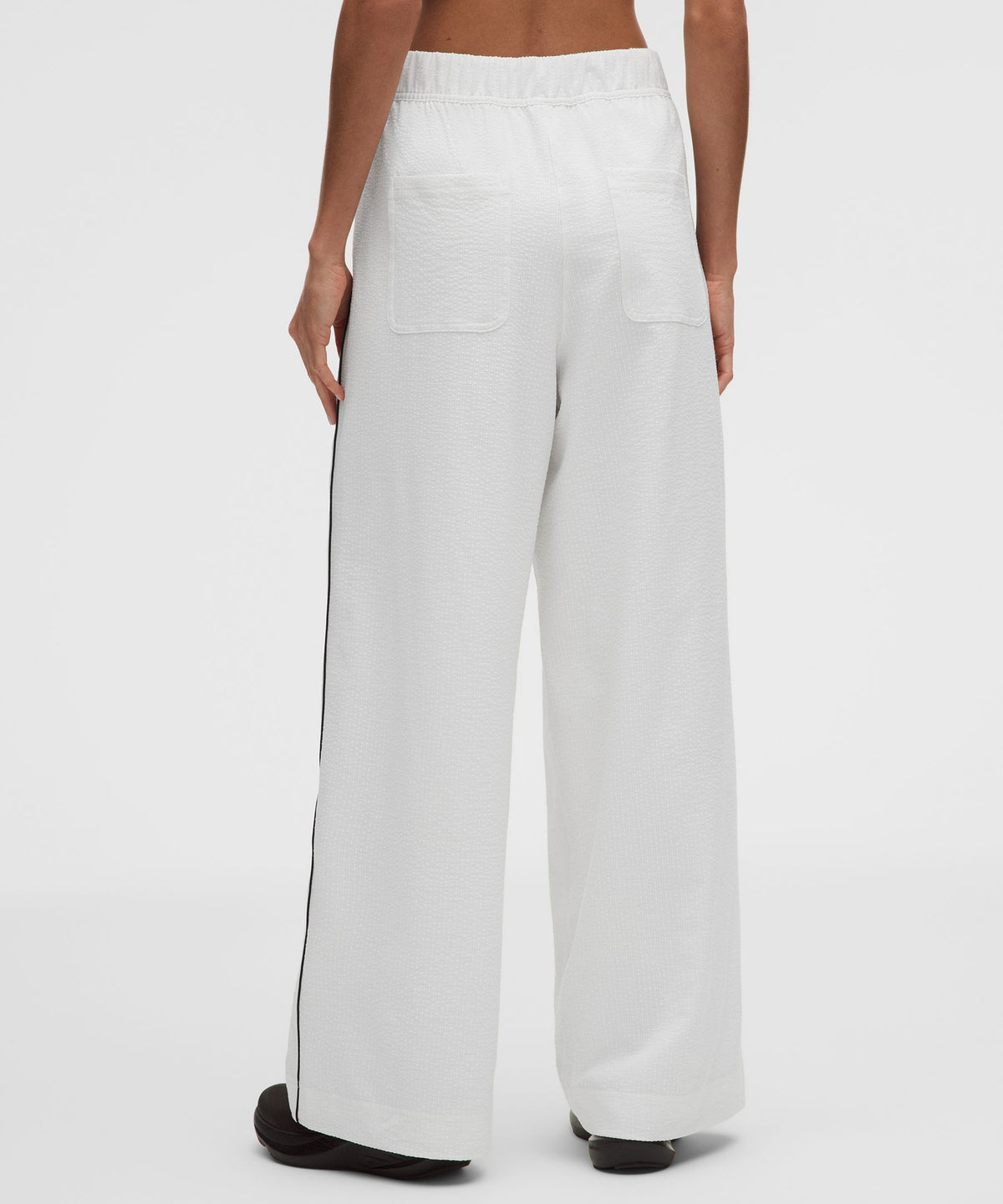Seersucker WovenAir High-Rise Pleated PantShort