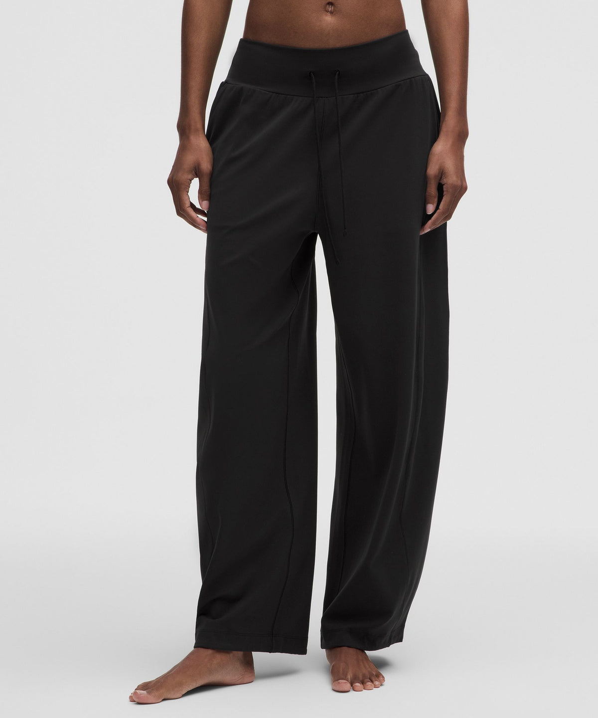 Groove Low-Rise Relaxed Cinch PantShort