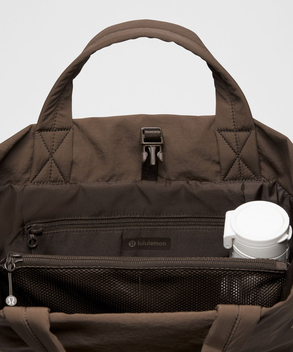 On My Level Tote Bag 20L