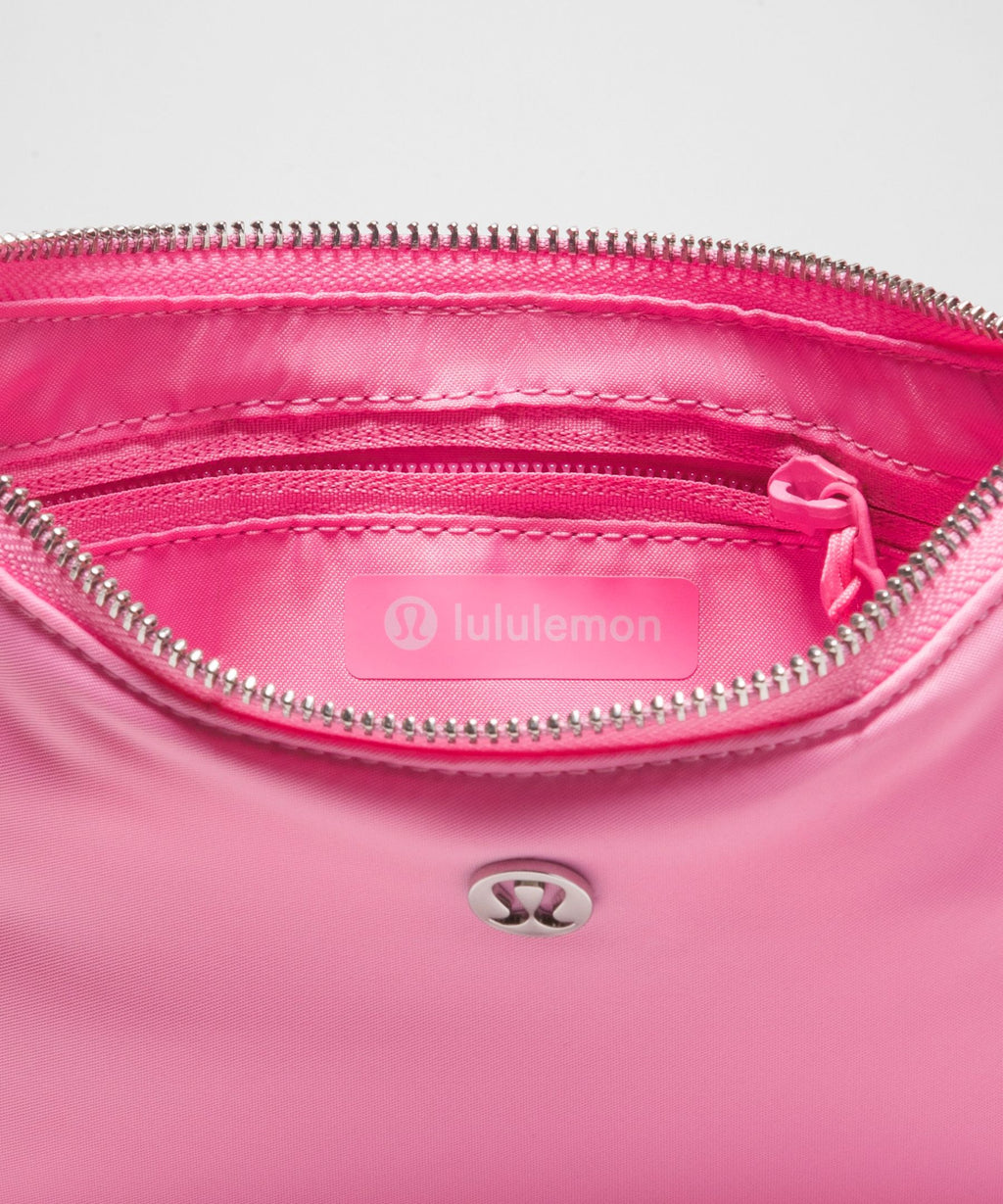 City Essentials Mini Shoulder Bag 1L
